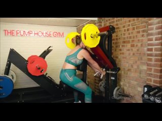 personaltrainersxxx - who loves girl on girl well if you do then take a look at this, summer makes erin cum with her tongue